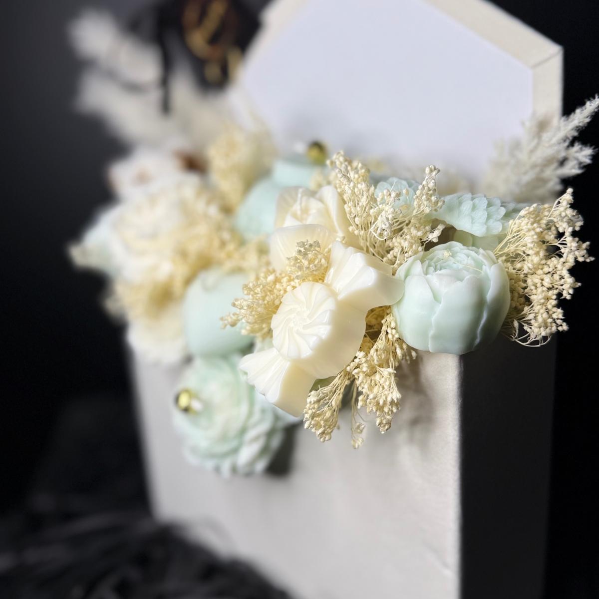 Aranjament floral din ceară naturală Everbelle