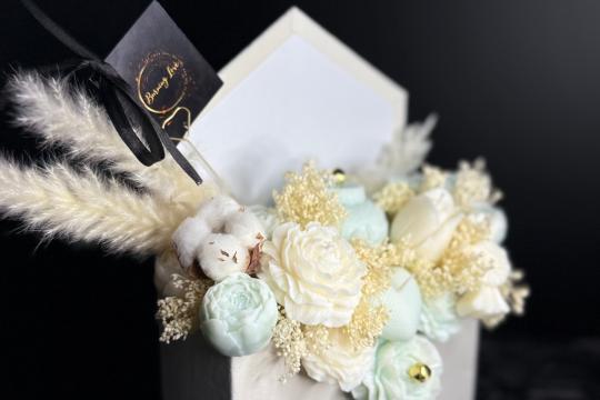 Aranjament floral din ceară naturală Everbelle