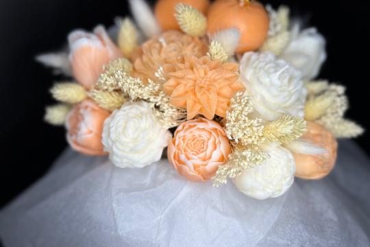 Aranjament floral din ceară naturală Winter Bloom