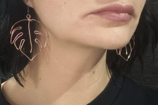Cercei handmade din cupru în formă de frunză