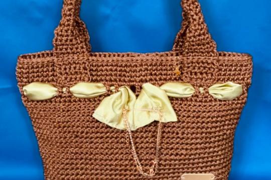 Geantă handmade croșetată ElaD™ maro cu fundă satin – model elegant premium