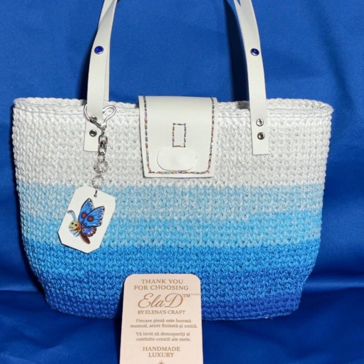 Geantă handmade croșetată ElaD™ alb-albastru degradé – model elegant de vară